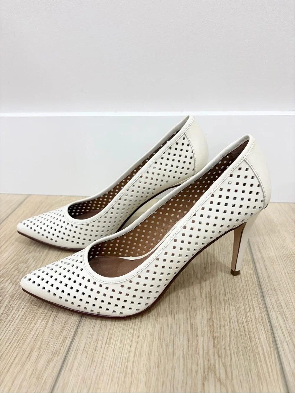 Halogen Cocktail Party Feminine Trendy Women’s White Perforated High Heel Pump